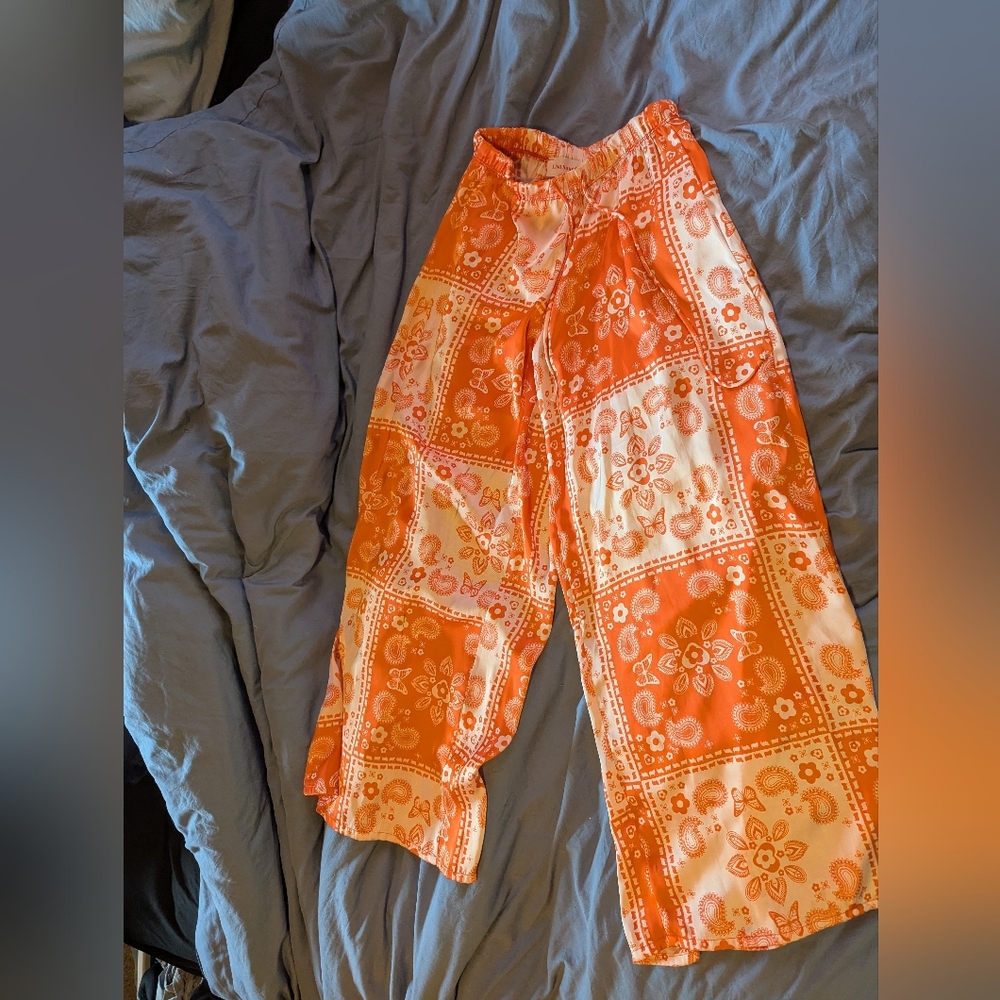 Lisa Says Gah Vibrant Orange and White Pants
